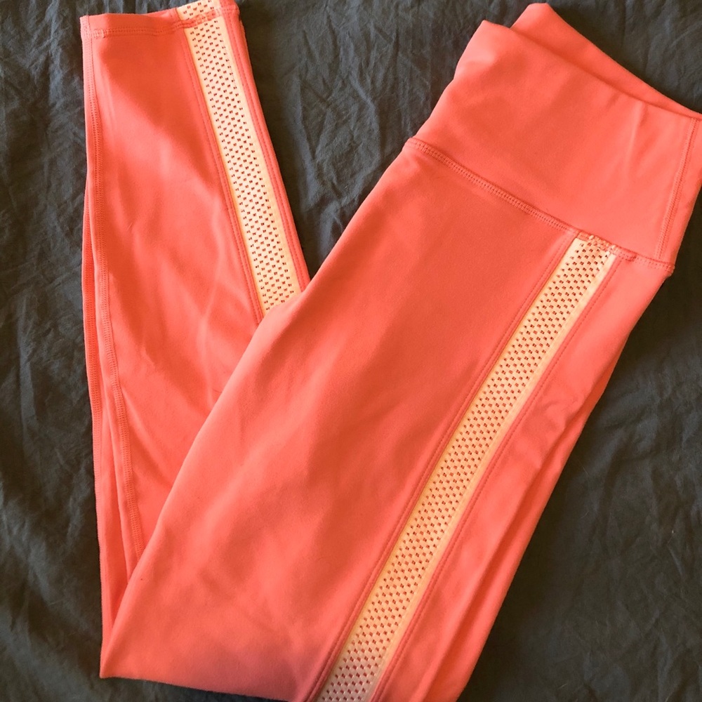 M FABLETICS LEGGINGS